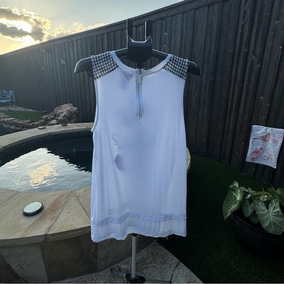 Disney White Sleeveless Top with Ginham Minnie - Picture 6 of 9